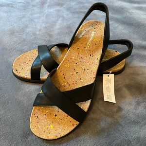 Merrell Size 11 - New in box